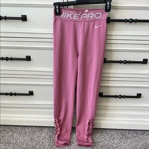 Nike pro leggings size small
